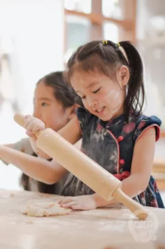 making mooncake